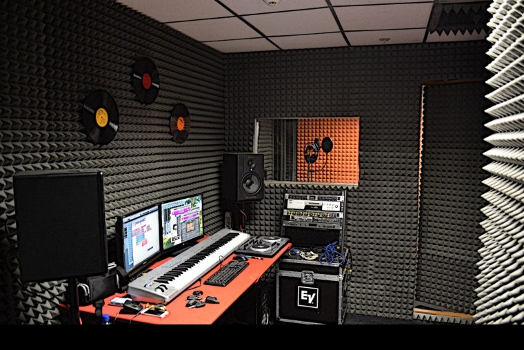 Студия звукозаписи Скотт Сторч