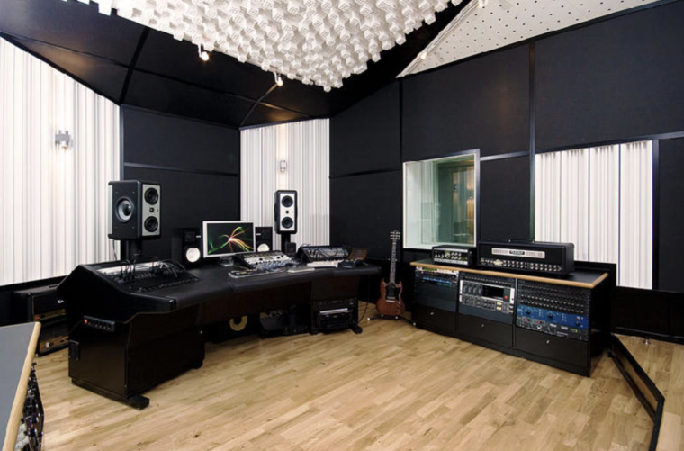 Отделка музыкальной студии