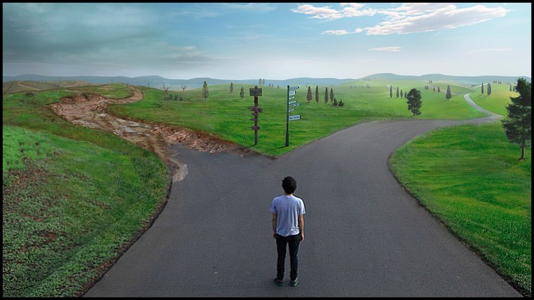 Демонов шагают по дороге