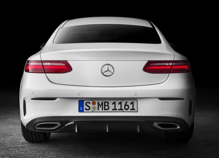 Mercedes Benz e class w213 сзади