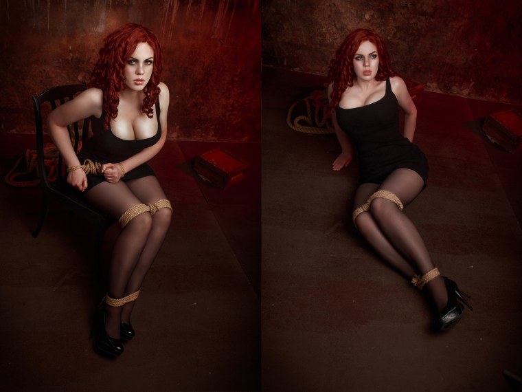 Косплей на черную вдову в колготках