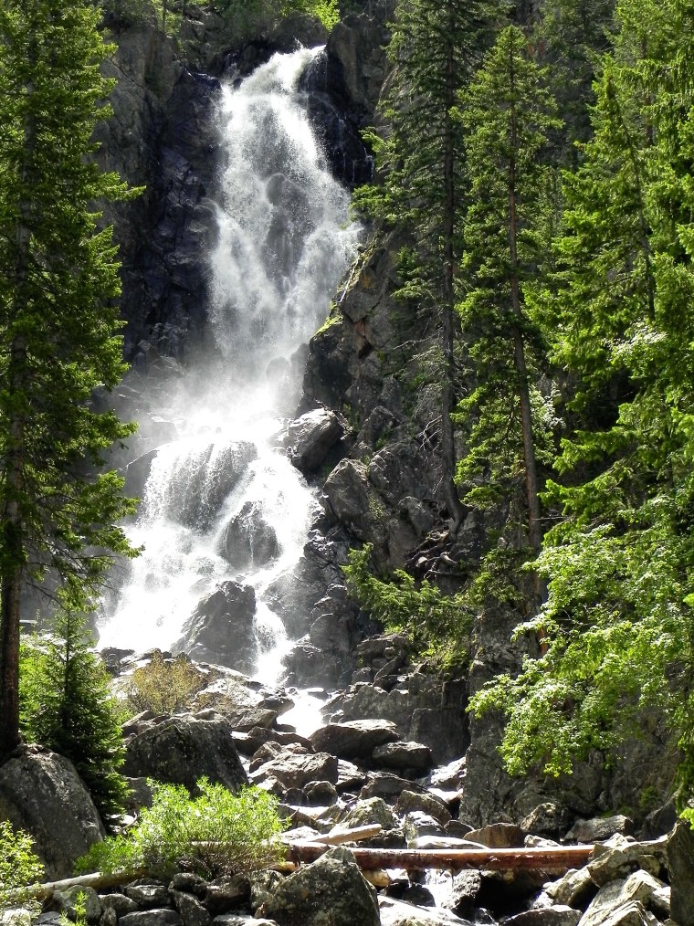 Водопад рассвет