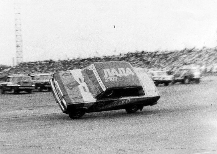 Шоу каскадеров Автородео