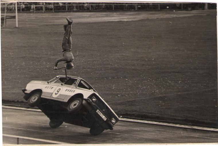 Шоу каскадеров Автородео