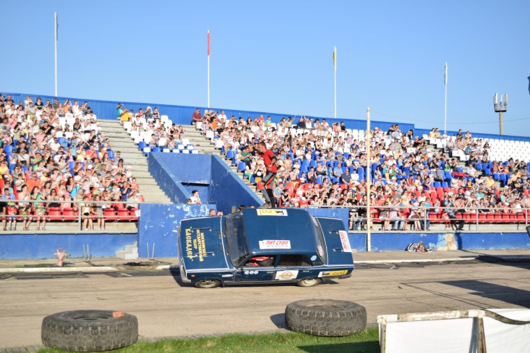 Шоу каскадеров