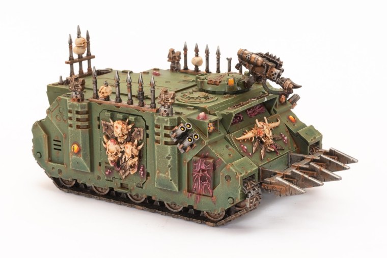 Миниатюры games Workshop Land Raider Crusader