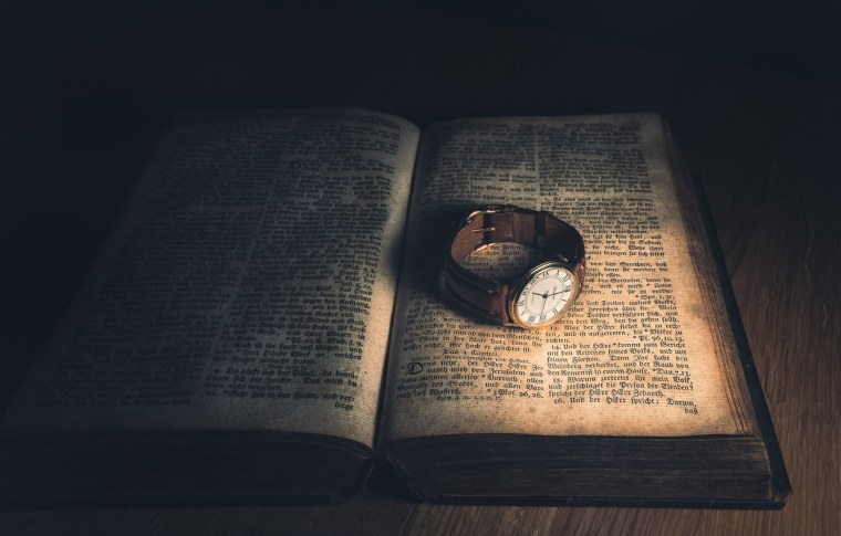 Заставка на рабочий стол книги со смыслом