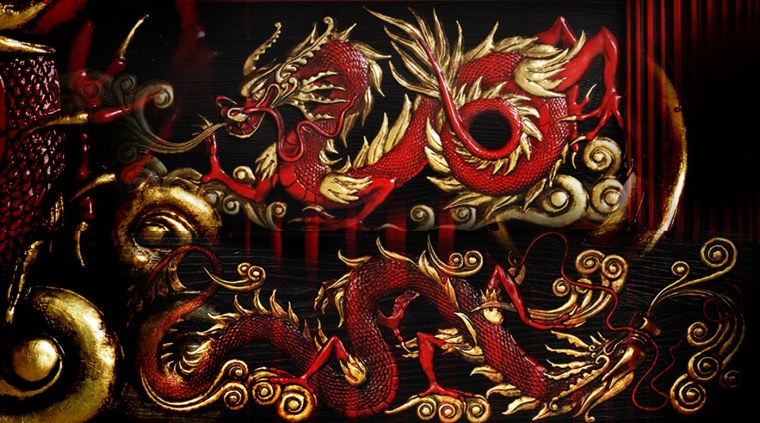 Огненный дракон на черном фоне