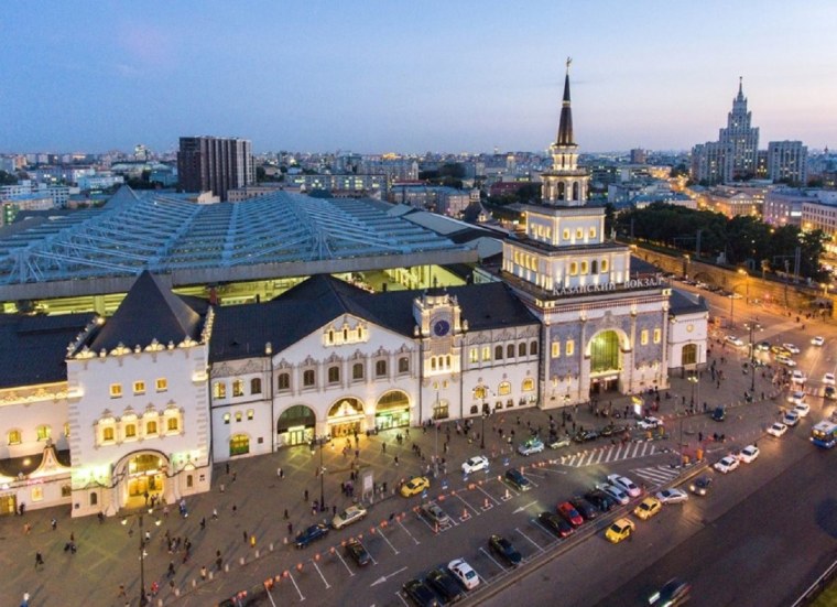 Витебский ЖД вокзал в Санкт-Петербурге