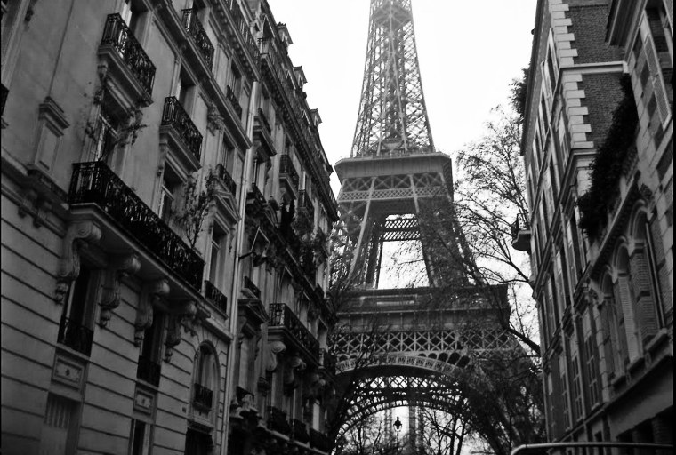 Черно белый Париж