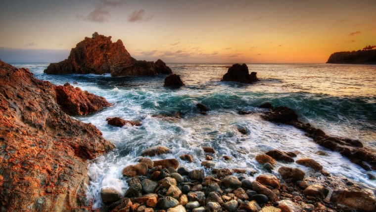 Волны на закате