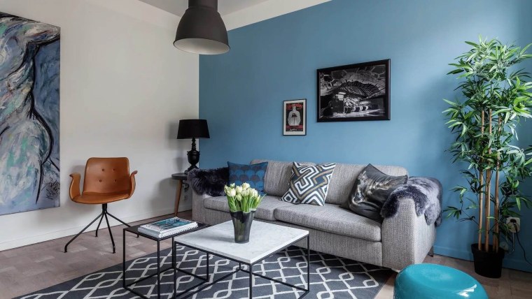 Строгий фон