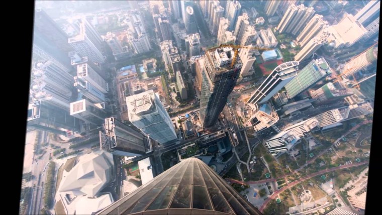 Ночной город с высоты небоскреба