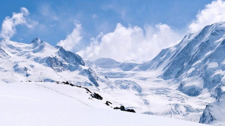 Снежные горы