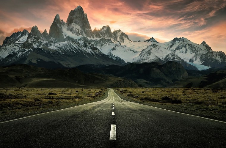 Задний фон горы