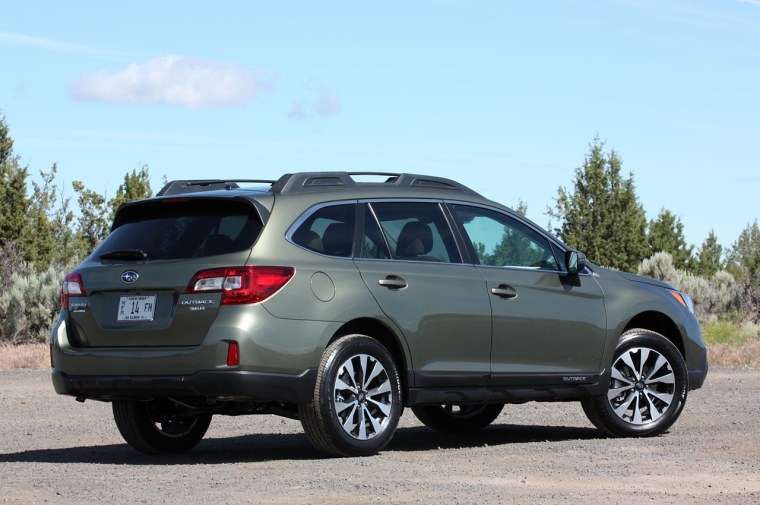 Субару Аутбек 2015