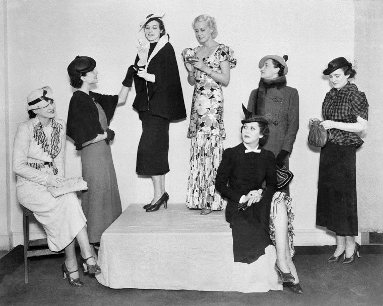 Скиапарелли 30е