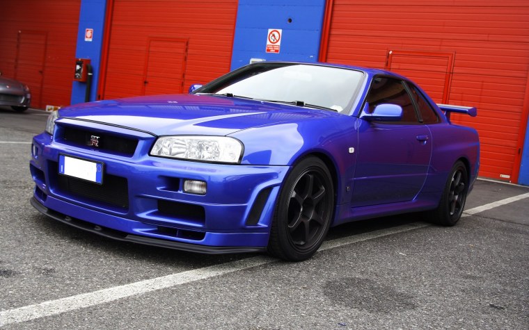 Nissan Skyline x (r34)