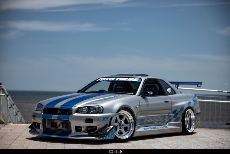 Nissan Skyline r34 gt-r