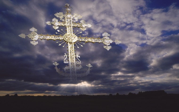 Крест на фоне природы