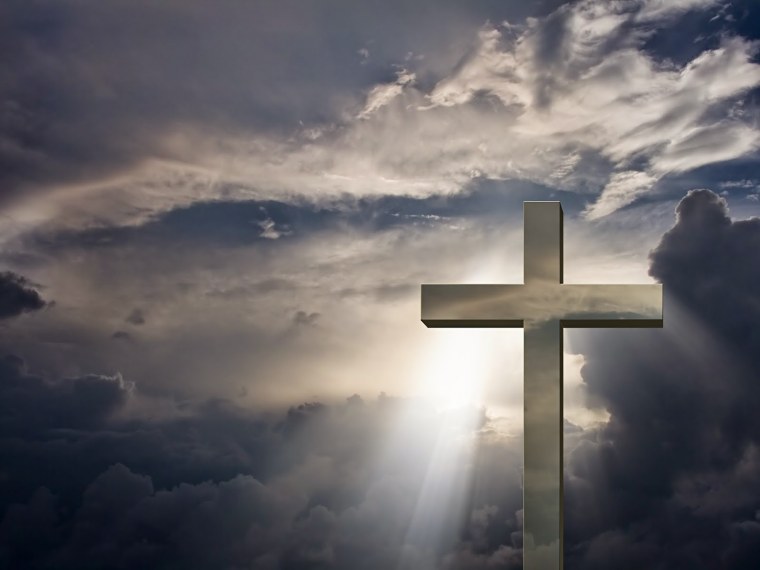 Крест на темном фоне