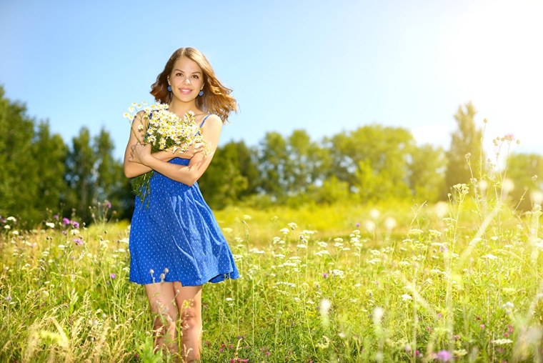 Девушка в платье летнем