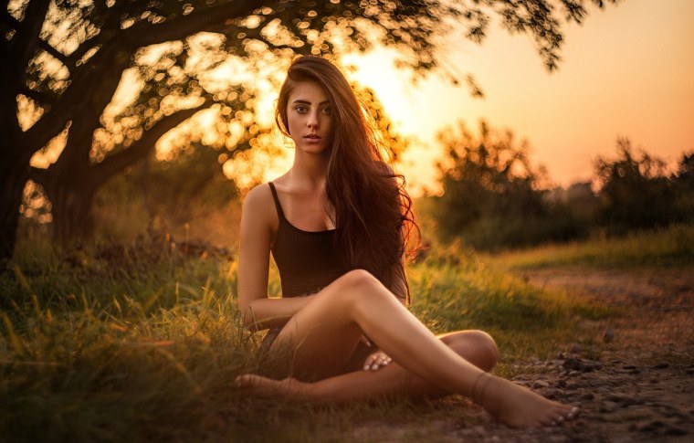 Софья Тропаревская босиком