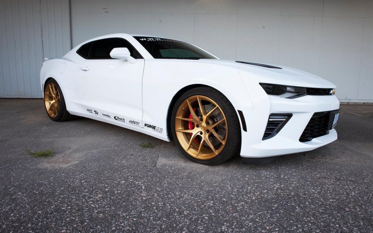 Chevrolet Camaro Forgiato White