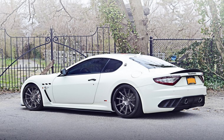 Maserati GRANTURISMO белая