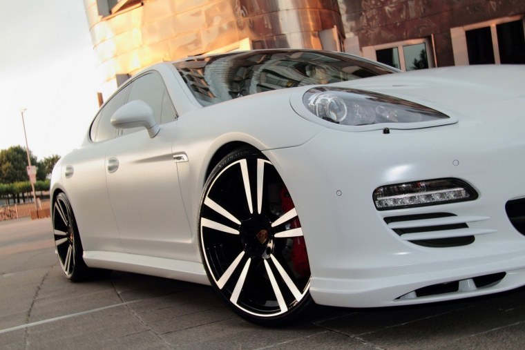 Porsche Panamera GTS белая