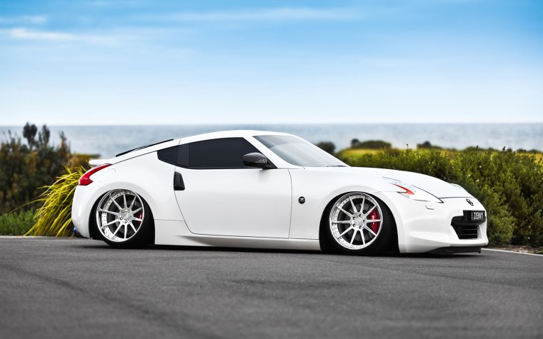 Nissan 370z White Nismo