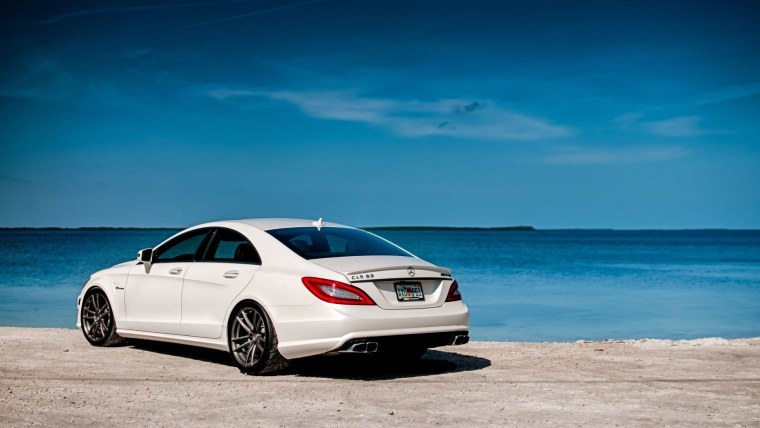 Мерседес CLS 63 белый