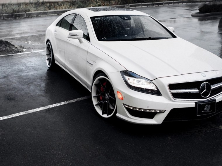 Mercedes Benz c63 AMG Coupe