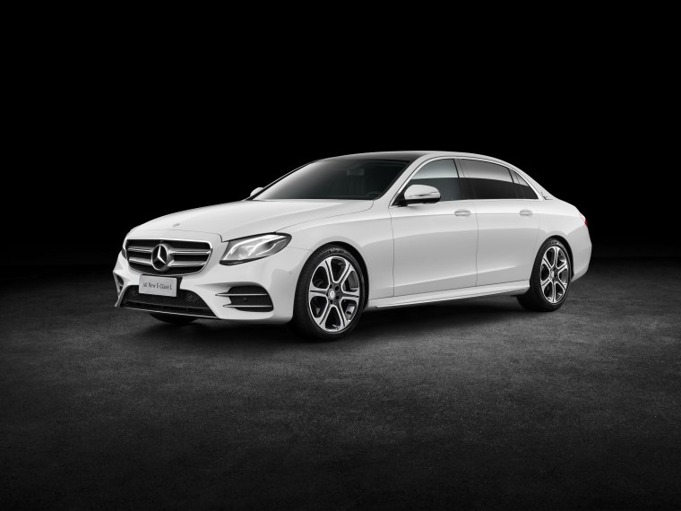 Мерседес CLS 63 белый