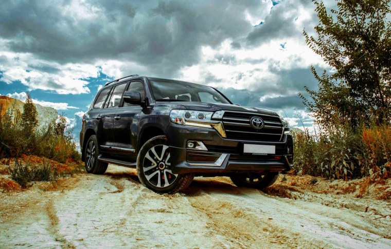 Toyota Land Cruiser 200