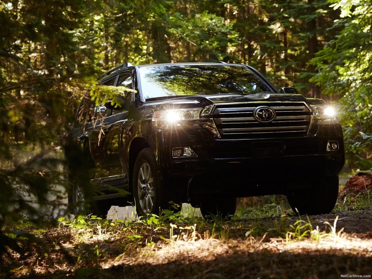 Тойота ленд Крузер 2016