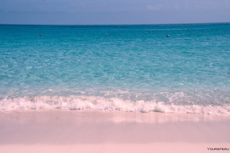 Пинк-Сэндс-Бич, Багамские острова
