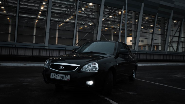 Лада Приора черная