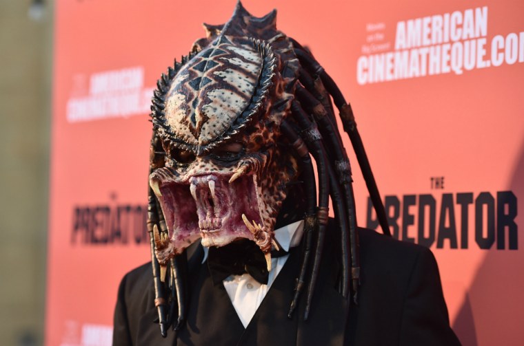 Хищник 2018 Постер