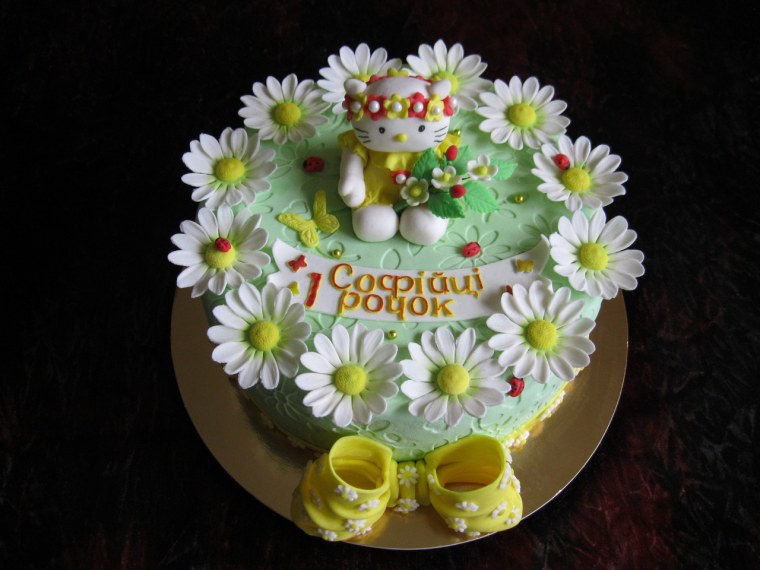 Детский торт с ромашками