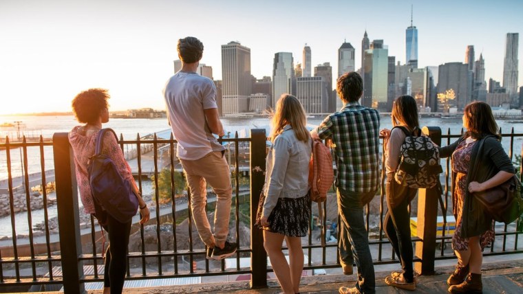 Город человек на аву