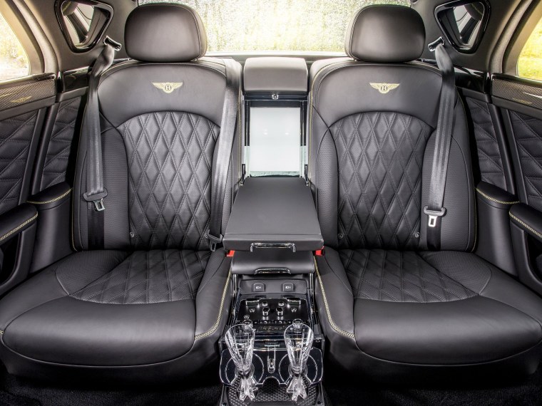 Бентли салон сзади