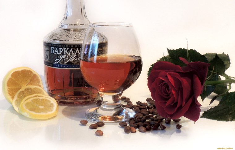 Коньяк и цветы