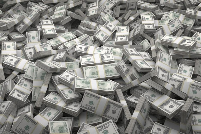Деньги доллары в руках