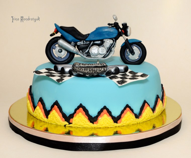 Торт с мотоциклом для мальчика 5 лет