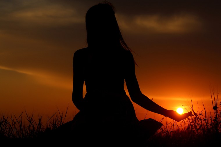 Девушка на закате