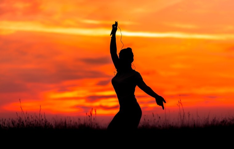 Девушка на закате