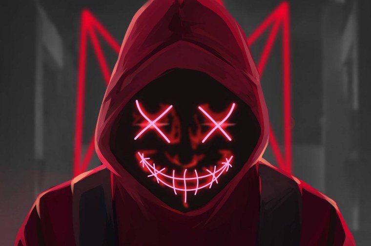 Хакер в капюшоне с лицом