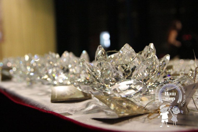 Зеленоватый Аквамарин Хрустальный Лотос