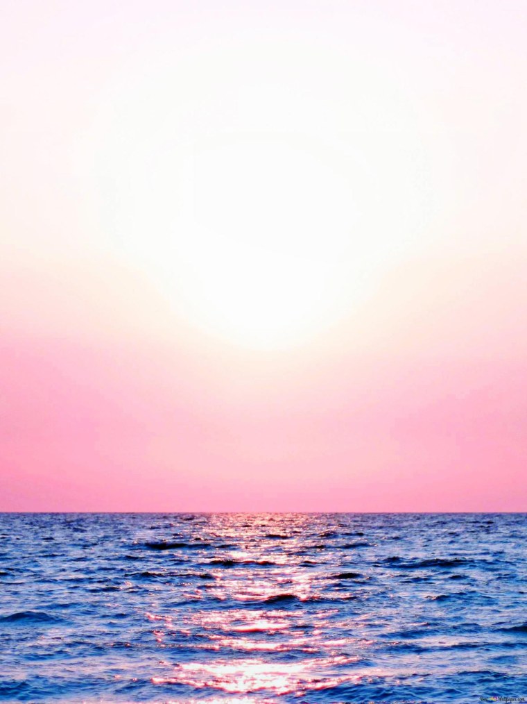 Розово голубое море